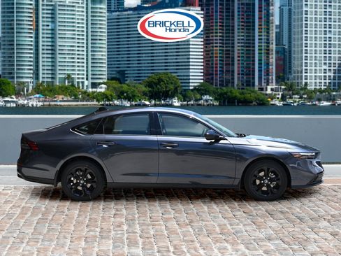 Used 2025 Honda Accord SE image 4
