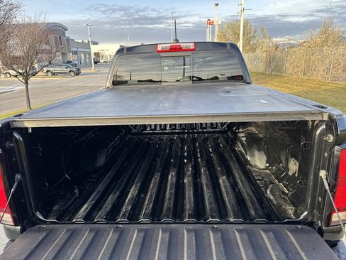 Used 2023 Chevrolet Colorado Z71 image 24