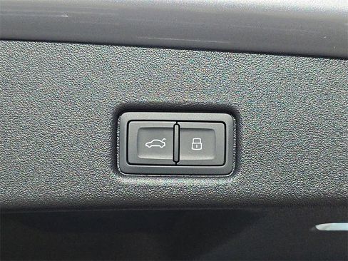 New 2025 Audi Q5 Premium image 13