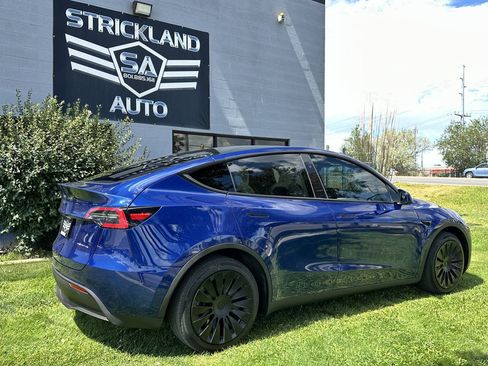 Used 2025 Tesla Model Y Long Range AWD/4WD image 7