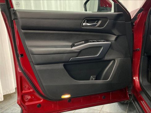 Used 2022 Nissan Pathfinder SL w/ SL Premium Package image 9