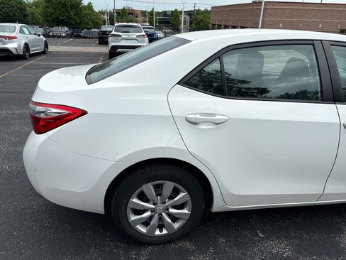 Used 2015 Toyota Corolla LE FWD image 13