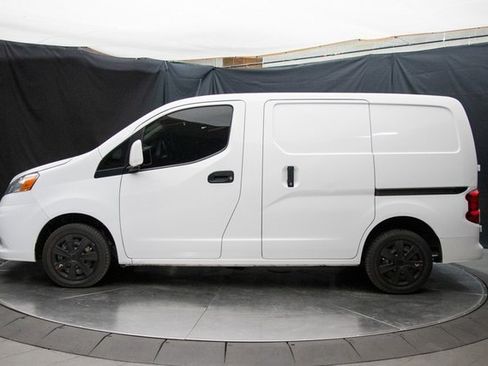 Used 2021 Nissan NV200 SV w/ Sliding Door Glass Package image 9