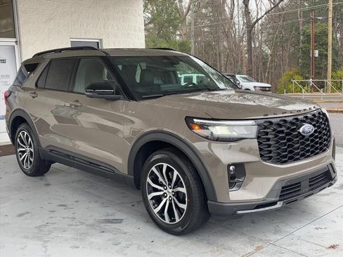 New 2026 Ford Explorer ST-Line image 21