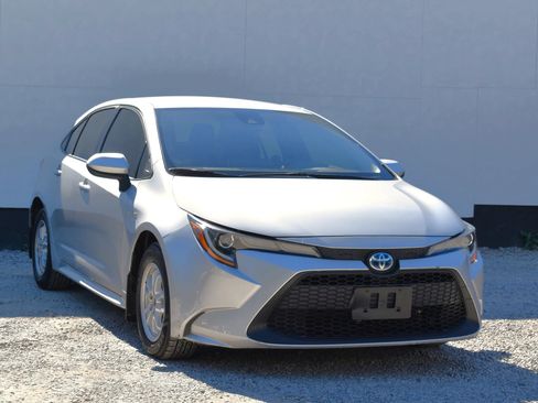 Used 2021 Toyota Corolla LE FWD image 1