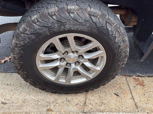 Used 2021 Chevrolet Silverado 1500 LTZ w/ LTZ Convenience Package II image 15