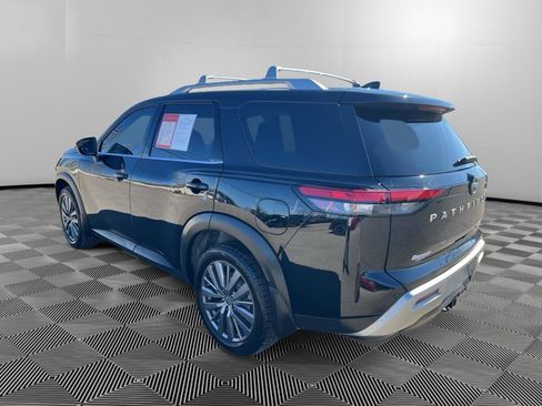 Used 2023 Nissan Pathfinder SL w/ SL Premium Package image 5