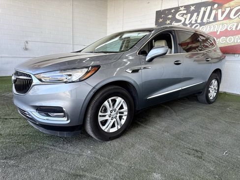 Used 2021 Buick Enclave Essence image 4