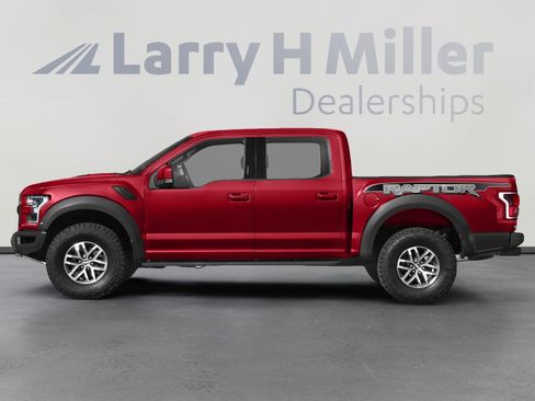 Used 2018 Ford F150 Raptor w/ Equipment Group 802A Luxury AWD/4WD image 3