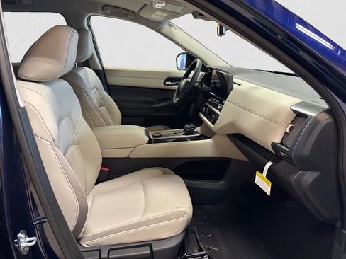 New 2026 Nissan Pathfinder SL w/ Cargo Package AWD/4WD image 15