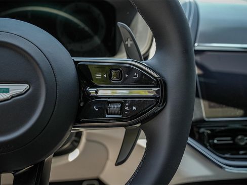 New 2025 Aston Martin DBX 707 image 27