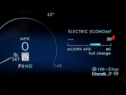 Used 2025 Lincoln Corsair Grand Touring w/ Equipment Group 301A AWD/4WD image 37