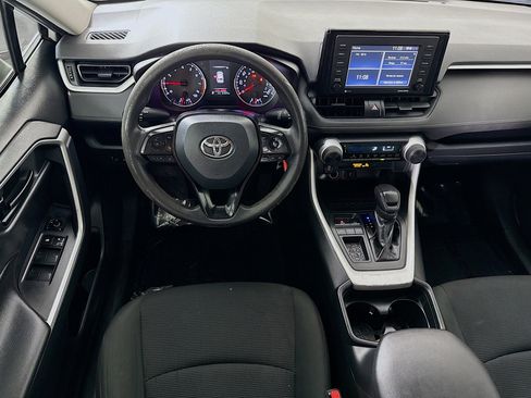 Used 2020 Toyota RAV4 LE image 17