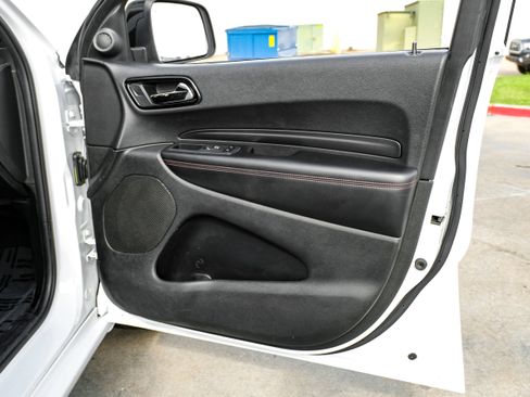 Used 2023 Dodge Durango GT RWD image 40