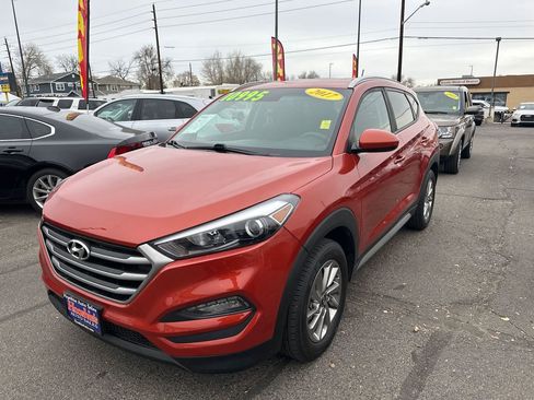 Used 2017 Hyundai Tucson SE image 2