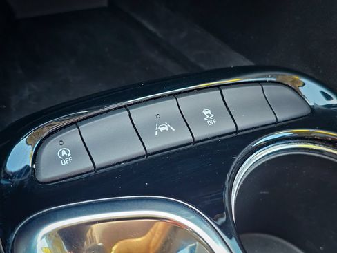 Used 2023 Buick Encore GX Essence w/ Experience Buick Package FWD image 27