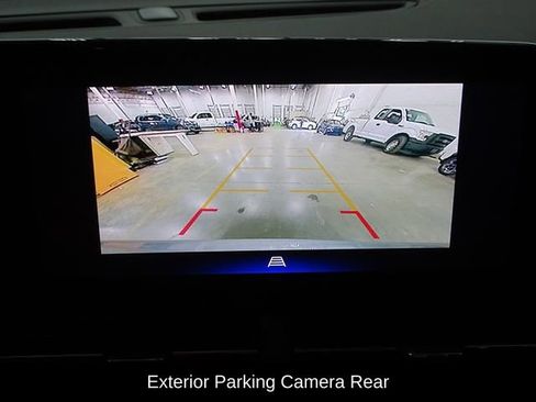 Used 2024 Chevrolet Trax LT FWD image 8