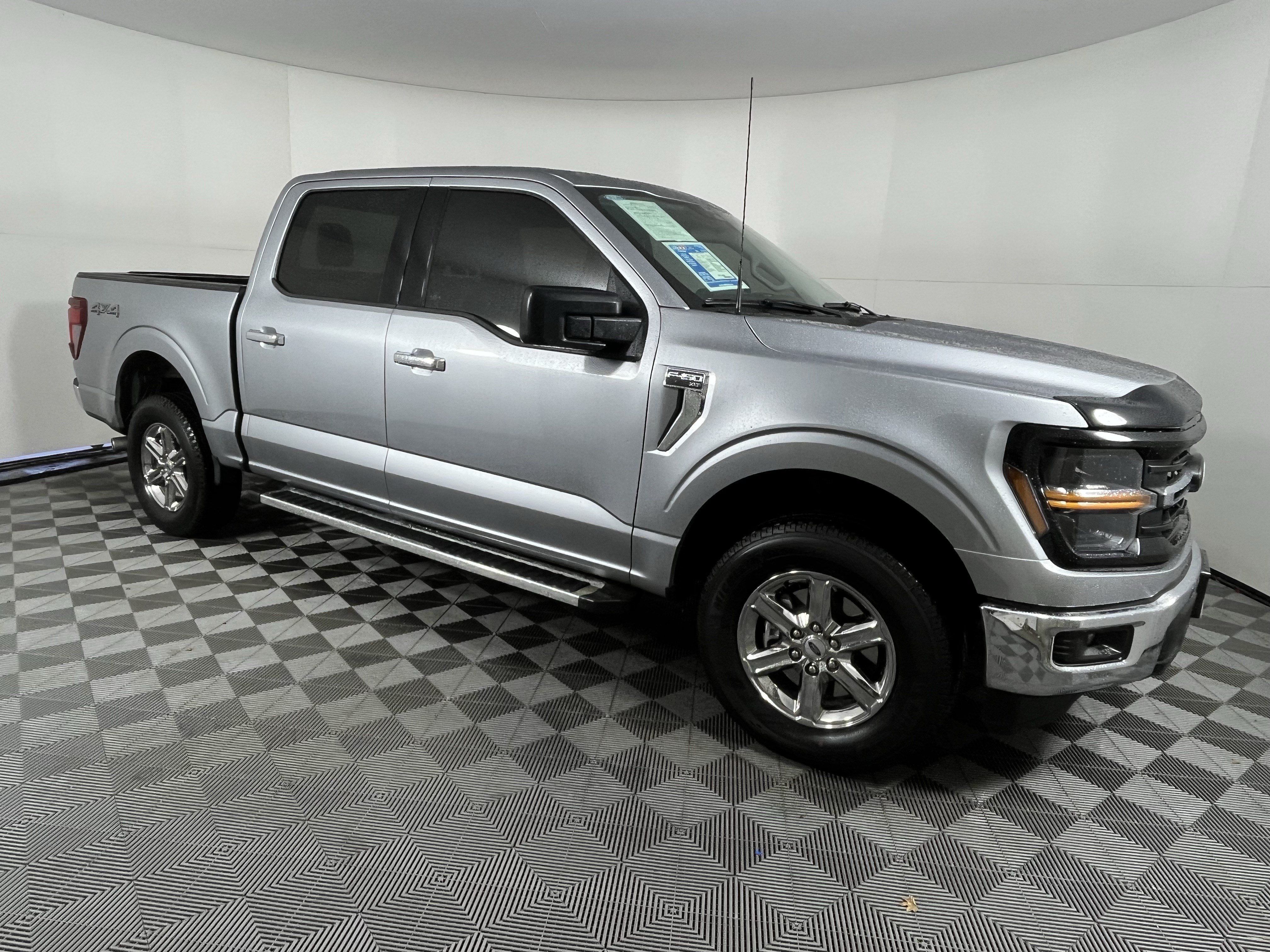 Used 2025 Ford F150 XLT w/ Equipment Group 301A Standard AWD/4WD image 7