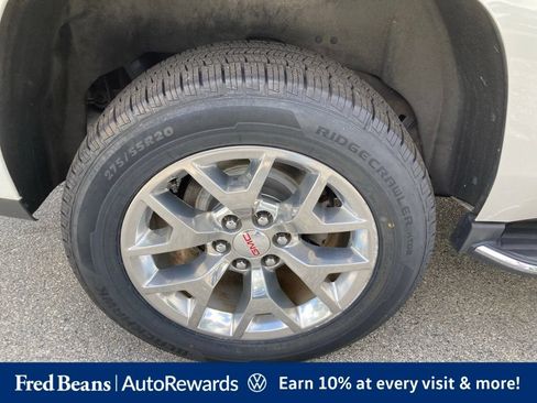 Used 2019 GMC Yukon SLT w/ Open Road Package AWD/4WD image 13