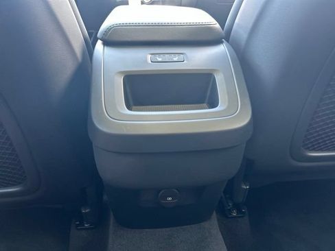 Used 2025 Volvo XC60 B5 Core w/ Protection Package Premier AWD/4WD image 17