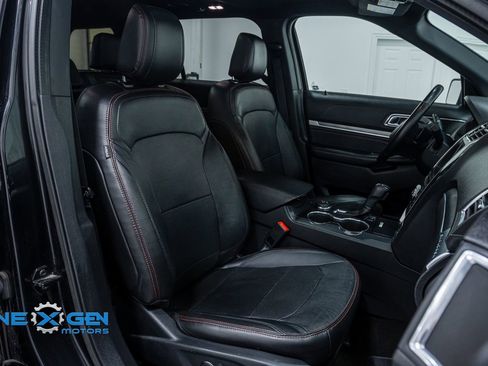 Used 2018 Ford Explorer Sport w/ Equipment Group 401A image 39