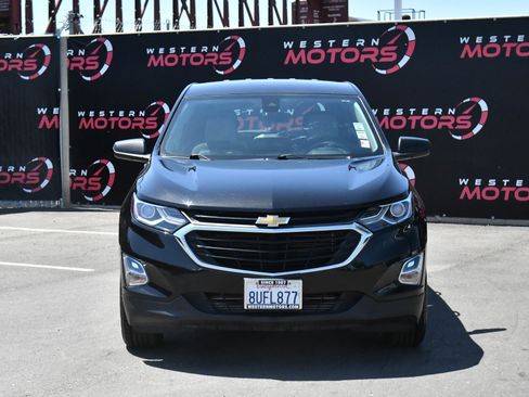 Used 2021 Chevrolet Equinox LS FWD image 2