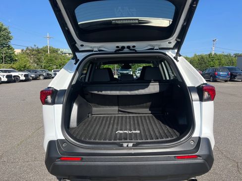Used 2025 Toyota RAV4 XLE w/ Convenience Package FWD image 19