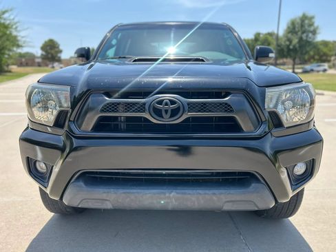 Used 2014 Toyota Tacoma PreRunner w/ TRD Sport Package RWD image 2