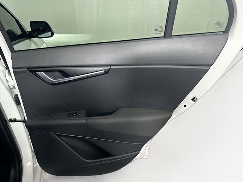 Used 2023 Kia Niro Wave image 31