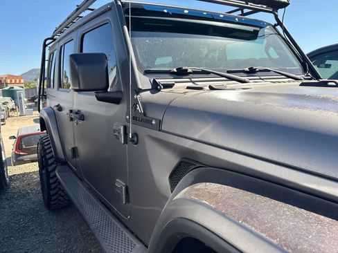 Used 2020 Jeep Wrangler Unlimited Sahara AWD/4WD image 6