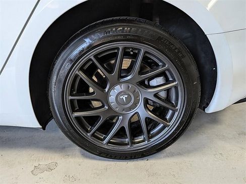 Used 2025 Tesla Model 3 Long Range AWD/4WD image 14