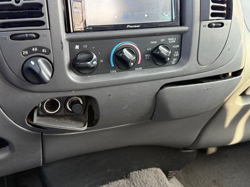 Used 2002 Ford F150 XLT image 20