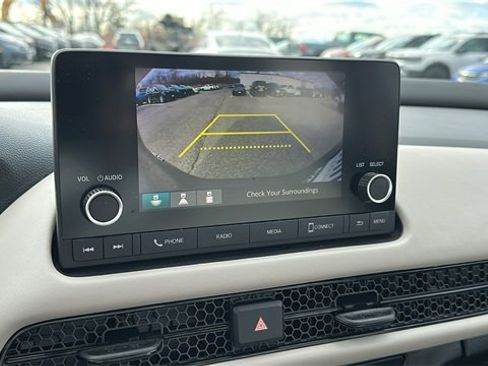 Used 2023 Honda HR-V LX image 15