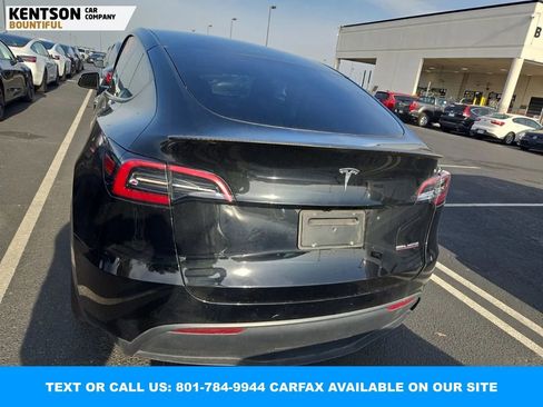 Used 2023 Tesla Model Y Performance image 3