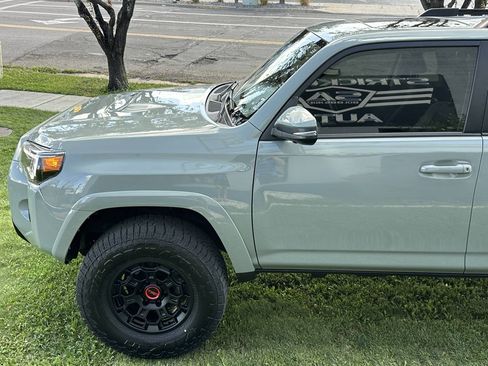 Used 2023 Toyota 4Runner TRD Off-Road Premium w/ Off Road Premium Plus Package AWD/4WD image 10