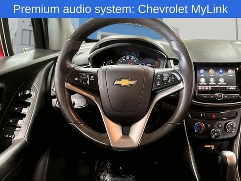 Used 2020 Chevrolet Trax LT w/ LT Convenience Package AWD/4WD image 11
