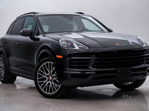 Certified 2022 Porsche Cayenne image 8