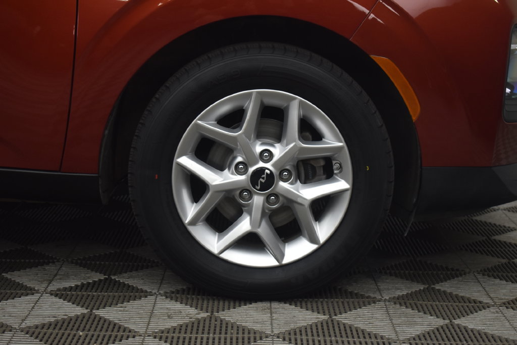 Used 2022 Kia Soul LX w/ Technology Package FWD image 24