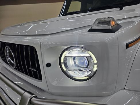Used 2021 Mercedes-Benz G 63 AMG 4MATIC w/ G Manufaktur Interior Package image 11
