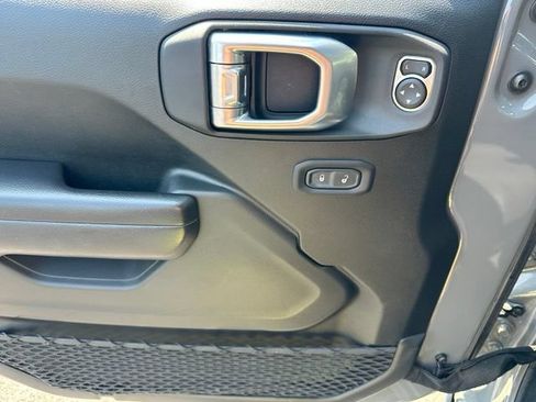 Used 2021 Jeep Wrangler Sport AWD/4WD image 25