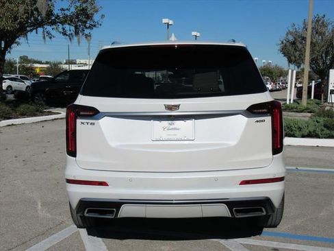 Used 2023 Cadillac XT6 Premium Luxury image 5