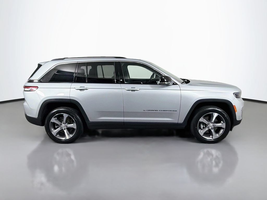 Used 2022 Jeep Grand Cherokee Limited 4xe AWD/4WD image 8