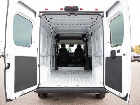 Used 2023 RAM ProMaster 2500 image 15