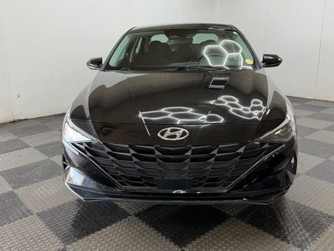 Used 2022 Hyundai Elantra SEL w/ Convenience Package image 4