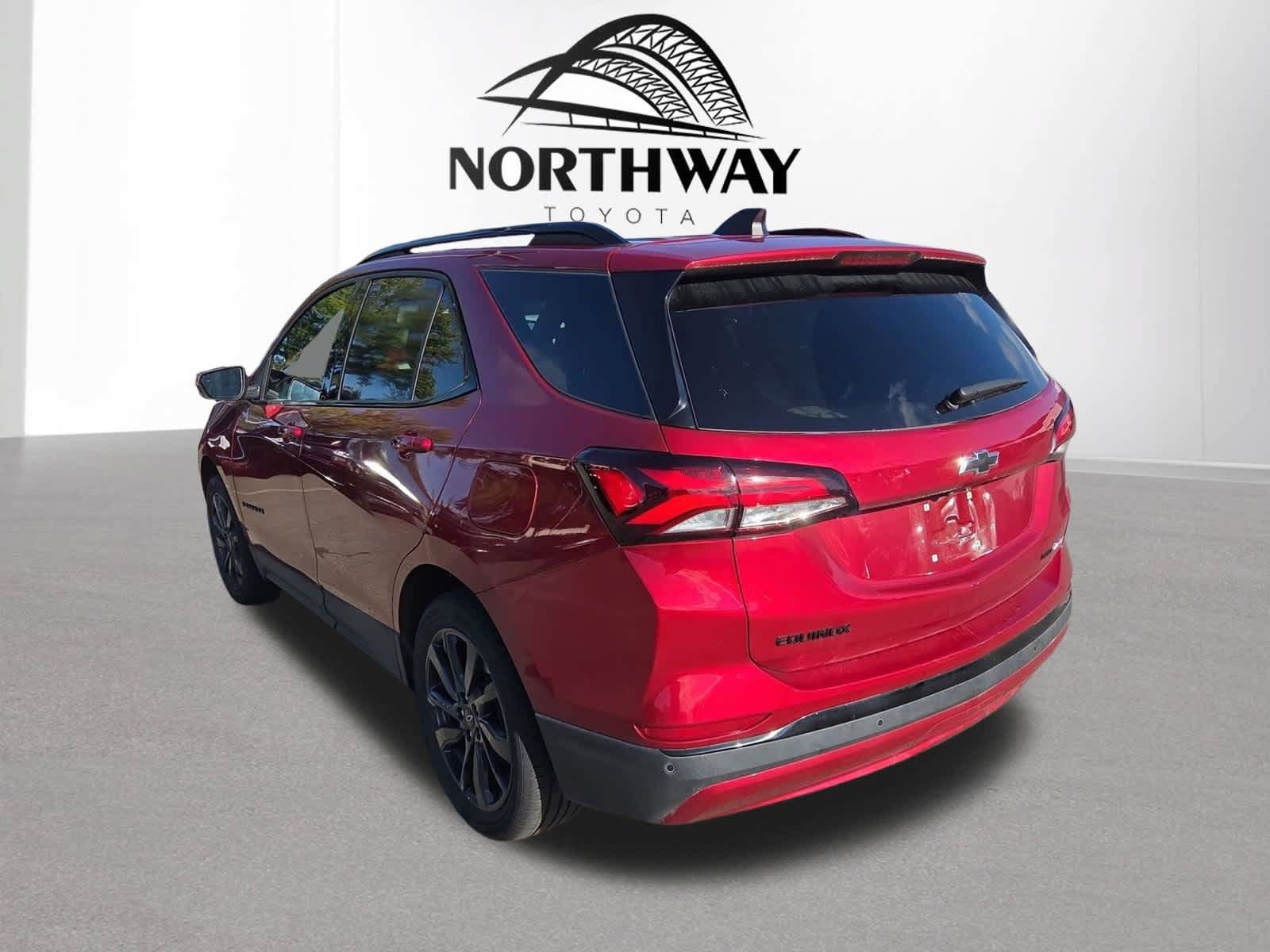 Used 2024 Chevrolet Equinox RS w/ RS Leather Package AWD/4WD image 5