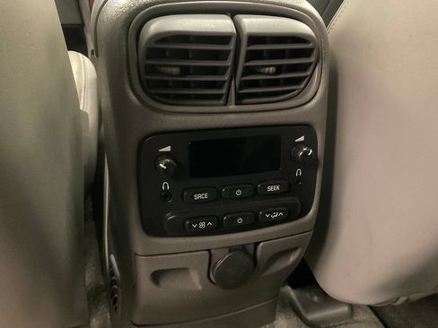 Used 2005 GMC Envoy SLT AWD/4WD image 27