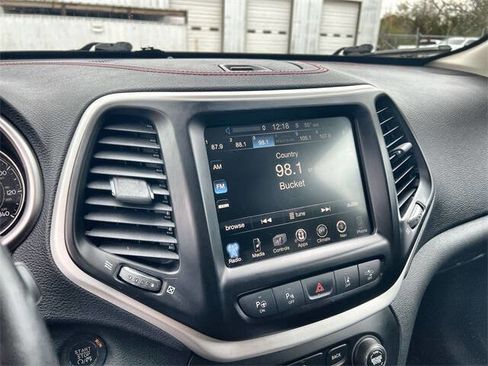 Used 2014 Jeep Cherokee Trailhawk w/ Technology Group image 13