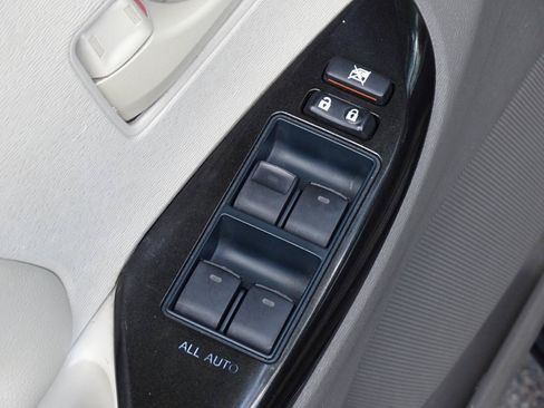 Used 2014 Toyota Sienna LE FWD image 17