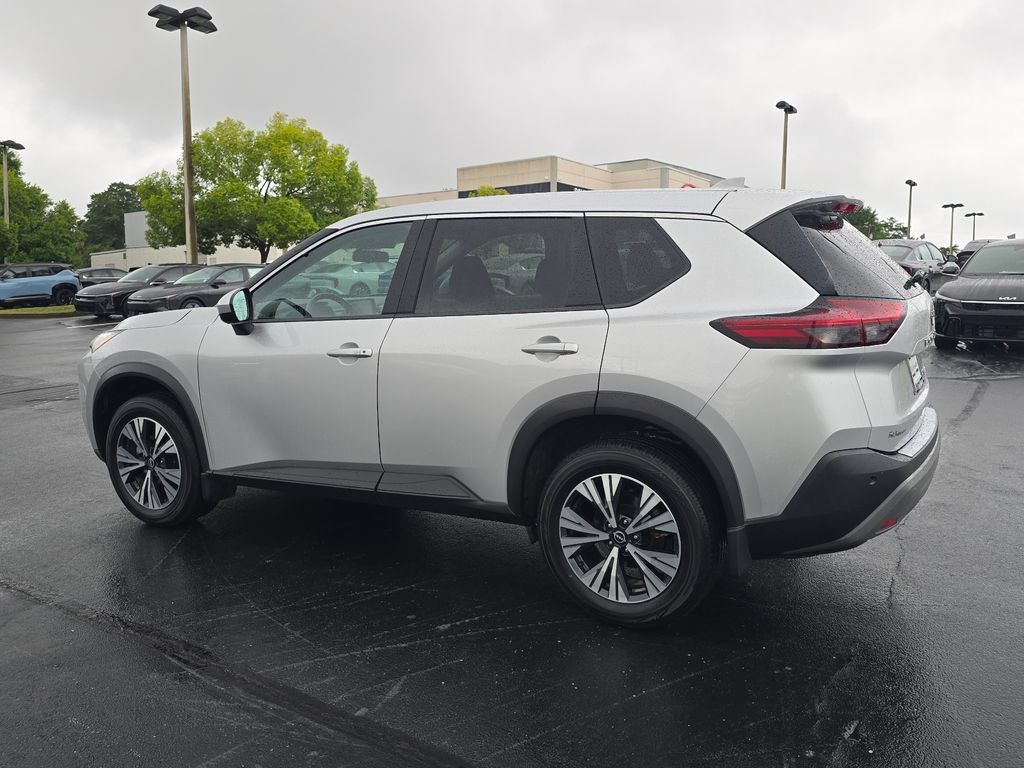 Used 2023 Nissan Rogue SV AWD/4WD image 5