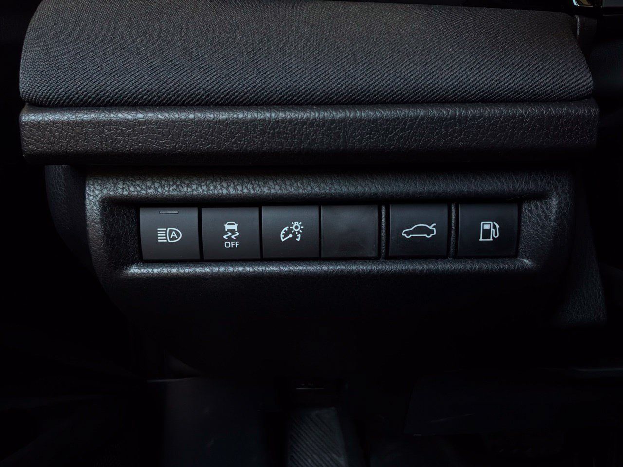 Used 2026 Toyota Camry LE FWD image 24